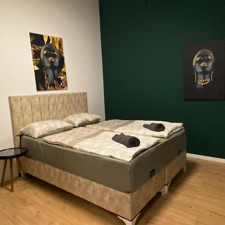 8 Fully Equipped Studio Shared Apt W Terrace Margareten Відень Екстер'єр фото