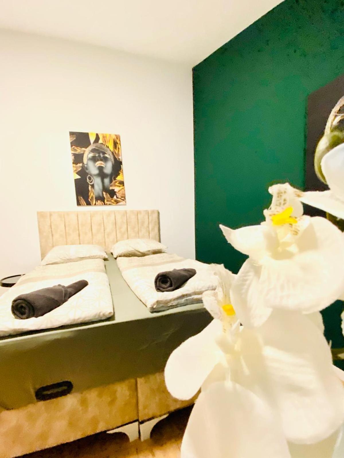 8 Fully Equipped Studio Shared Apt W Terrace Margareten Відень Екстер'єр фото