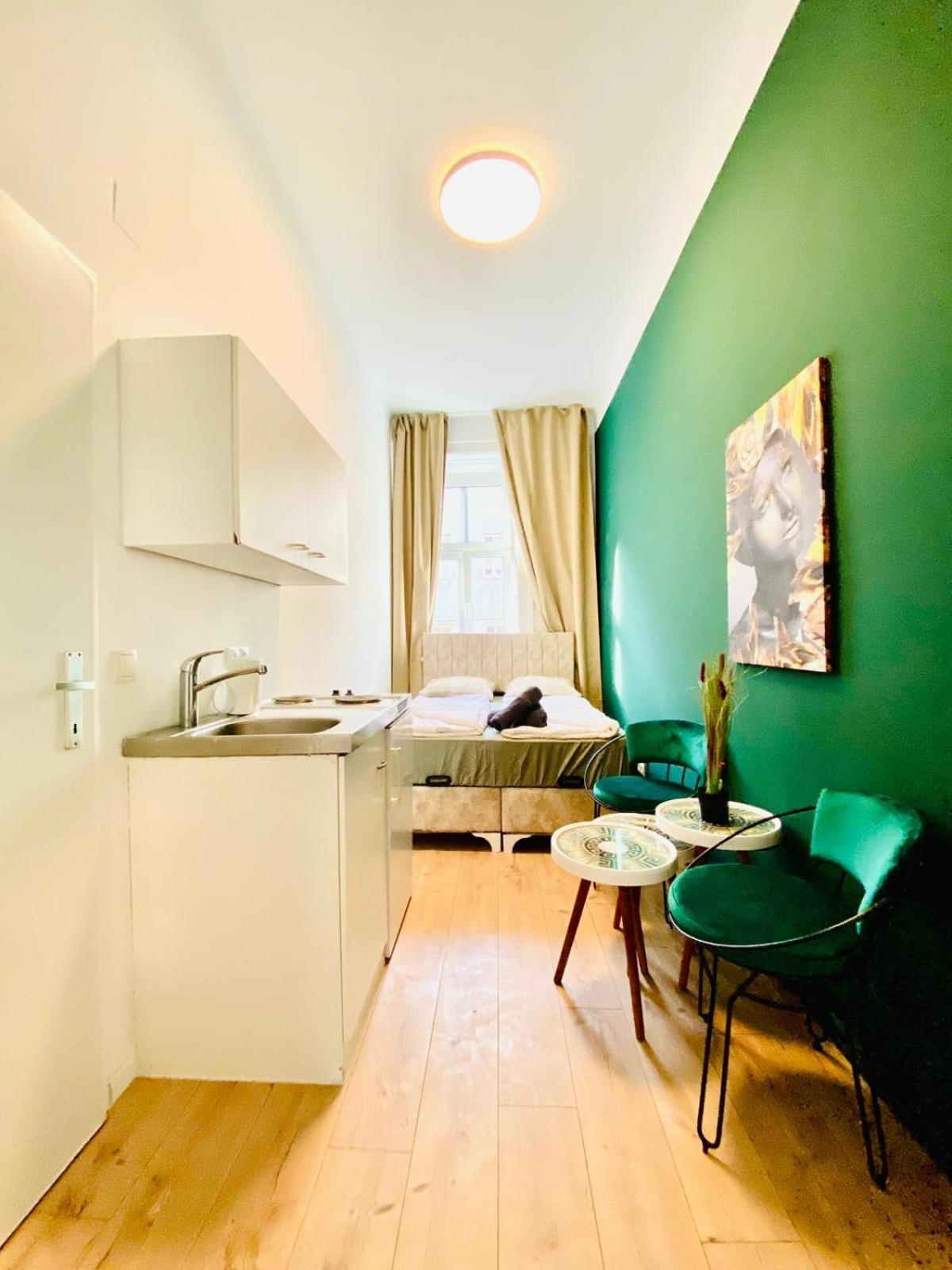 8 Fully Equipped Studio Shared Apt W Terrace Margareten Відень Екстер'єр фото