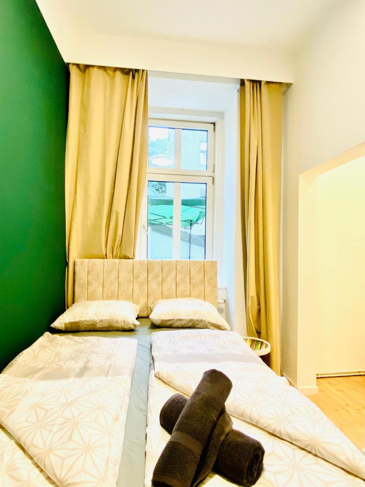 8 Fully Equipped Studio Shared Apt W Terrace Margareten Відень Екстер'єр фото