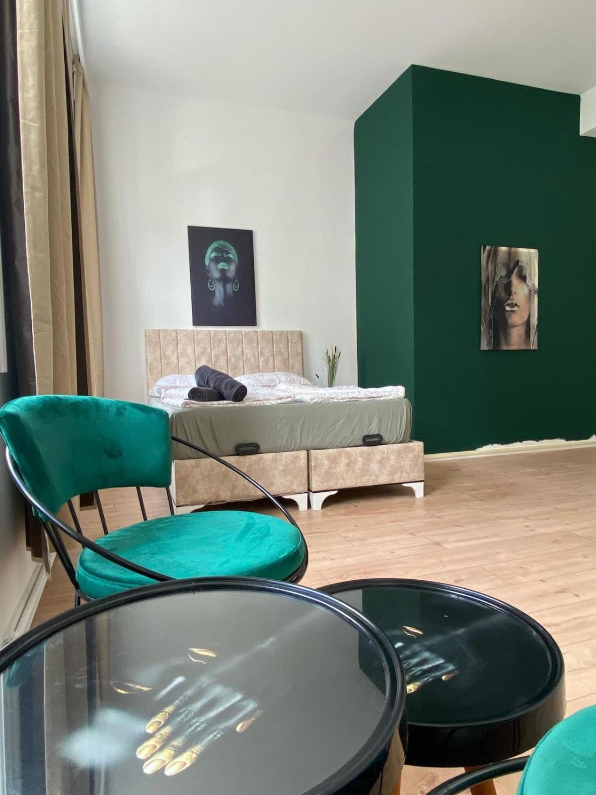 8 Fully Equipped Studio Shared Apt W Terrace Margareten Відень Екстер'єр фото