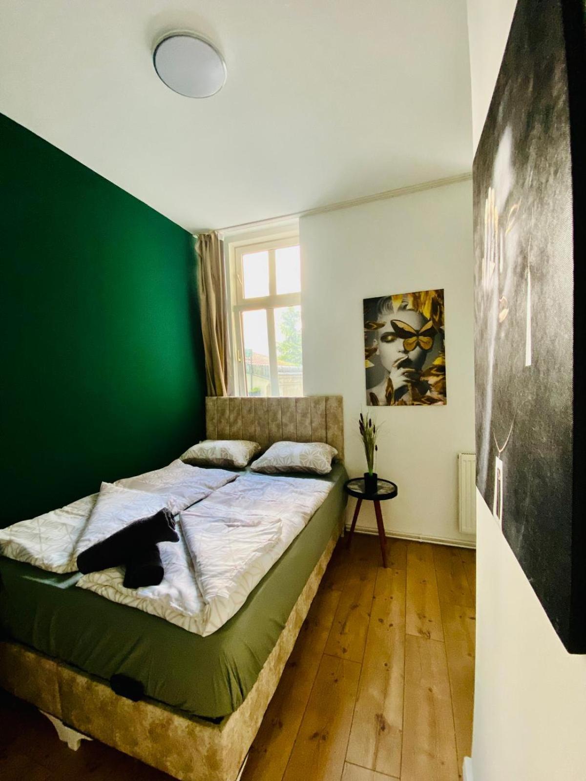 8 Fully Equipped Studio Shared Apt W Terrace Margareten Відень Екстер'єр фото