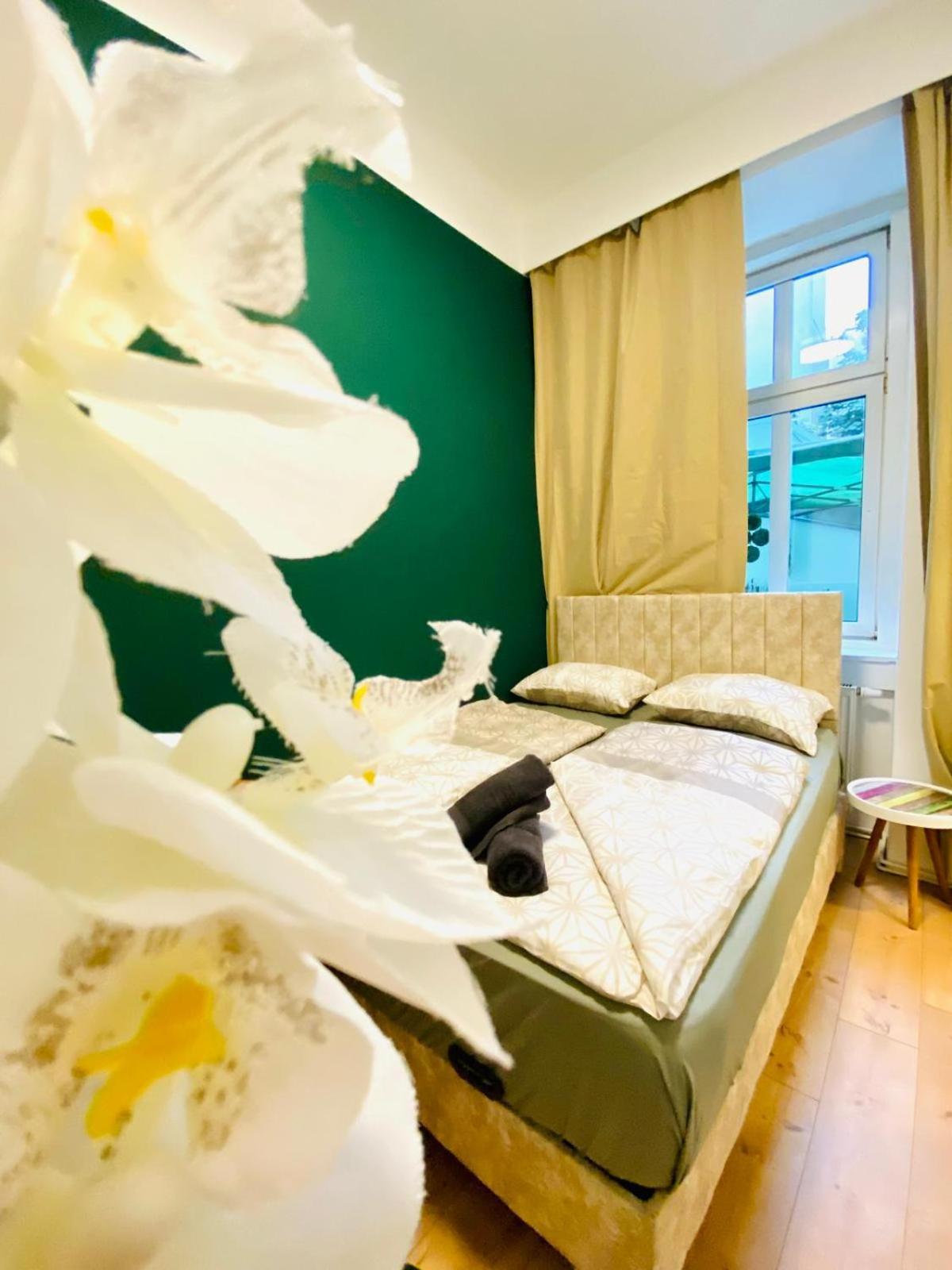 8 Fully Equipped Studio Shared Apt W Terrace Margareten Відень Екстер'єр фото