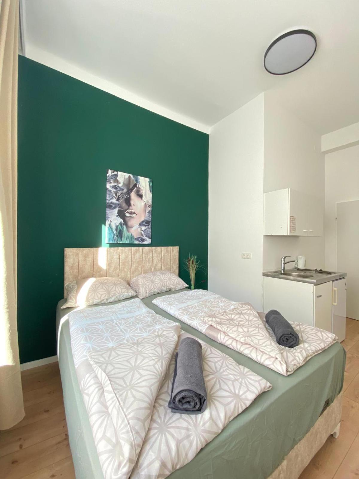 8 Fully Equipped Studio Shared Apt W Terrace Margareten Відень Екстер'єр фото