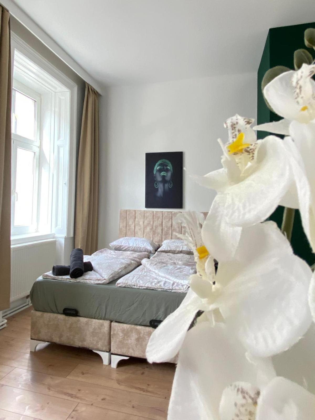 8 Fully Equipped Studio Shared Apt W Terrace Margareten Відень Екстер'єр фото