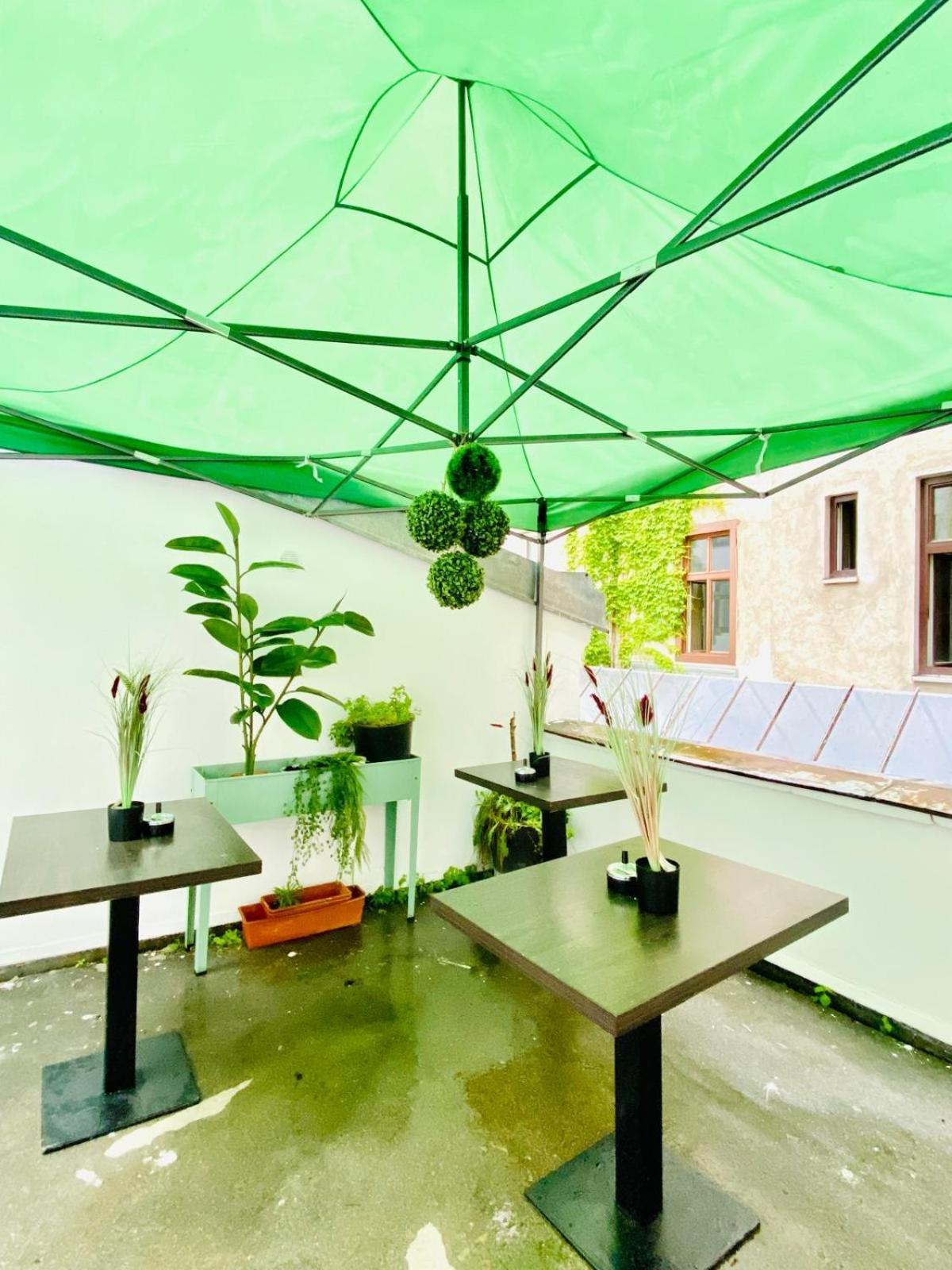 8 Fully Equipped Studio Shared Apt W Terrace Margareten Відень Екстер'єр фото