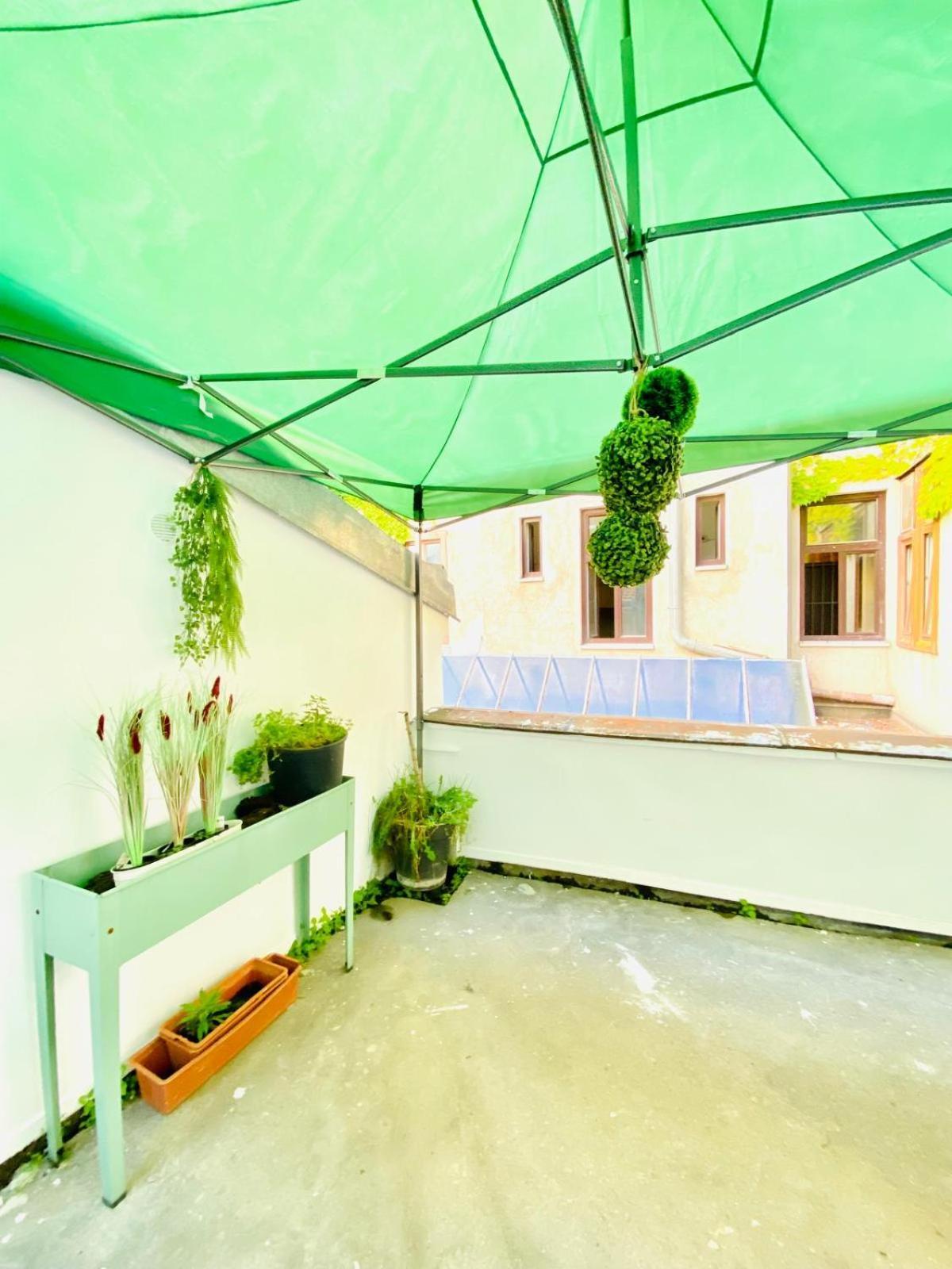 8 Fully Equipped Studio Shared Apt W Terrace Margareten Відень Екстер'єр фото